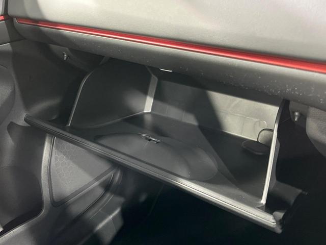 ヴェゼル ｅ：ＨＥＶ　ＲＳ　登録済未使用車　全周囲カメラ　衝突被害軽減システム　禁煙車　電動リアゲート　ハーフレザーシート　コーナーセンサー　スマートキー　ＬＥＤヘッド　ＥＴＣ２．０　純正１８インチアルミ　オートハイビーム（54枚目）