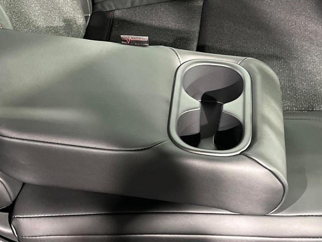 ヴェゼル ｅ：ＨＥＶ　ＲＳ　登録済未使用車　全周囲カメラ　衝突被害軽減システム　禁煙車　電動リアゲート　ハーフレザーシート　コーナーセンサー　スマートキー　ＬＥＤヘッド　ＥＴＣ２．０　純正１８インチアルミ　オートハイビーム（58枚目）