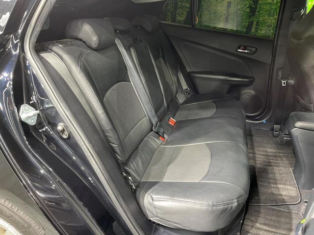 プリウス Ｓセーフティプラス　純正ＳＤナビ　バックカメラ　衝突被害軽減システム　レーダークルーズ　禁煙車　コーナーセンサー　スマートキー　ＬＥＤヘッド　フルセグ　Ｂｌｕｅｔｏｏｔｈ　ビルトインＥＴＣ　オートライト（8枚目）