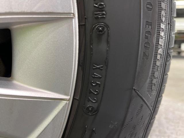 プリウス Ｓセーフティプラス　純正ＳＤナビ　バックカメラ　衝突被害軽減システム　レーダークルーズ　禁煙車　コーナーセンサー　スマートキー　ＬＥＤヘッド　フルセグ　Ｂｌｕｅｔｏｏｔｈ　ビルトインＥＴＣ　オートライト（30枚目）