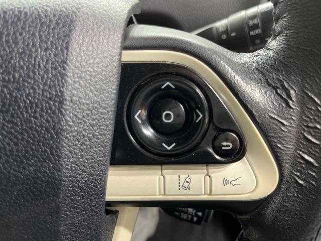 プリウス Ｓセーフティプラス　純正ＳＤナビ　バックカメラ　衝突被害軽減システム　レーダークルーズ　禁煙車　コーナーセンサー　スマートキー　ＬＥＤヘッド　フルセグ　Ｂｌｕｅｔｏｏｔｈ　ビルトインＥＴＣ　オートライト（44枚目）