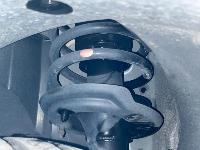 ヴェゼル ｅ：ＨＥＶ　Ｚ　バックカメラ　衝突被害軽減システム　禁煙車　電動リアゲート　ハーフレザーシート　コーナーセンサー　スマートキー　ＬＥＤヘッド　ＥＴＣ２．０　純正１８インチアルミ　オートハイビーム　車線逸脱警報（20枚目）