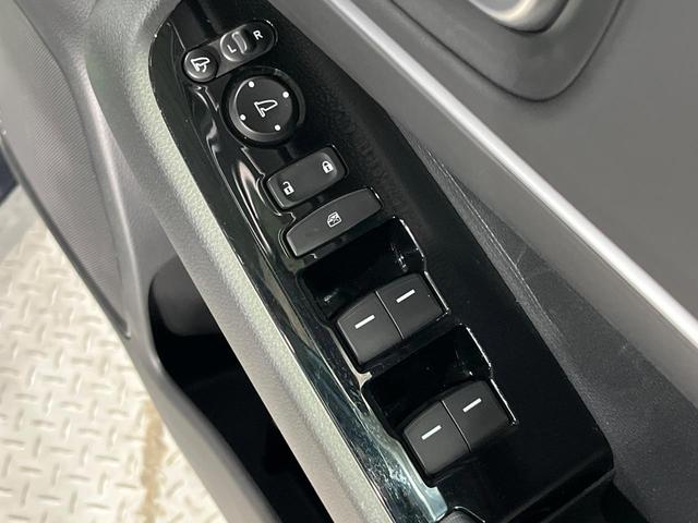 ヴェゼル ｅ：ＨＥＶ　Ｚ　バックカメラ　衝突被害軽減システム　禁煙車　電動リアゲート　ハーフレザーシート　コーナーセンサー　スマートキー　ＬＥＤヘッド　ＥＴＣ２．０　純正１８インチアルミ　オートハイビーム　車線逸脱警報（48枚目）