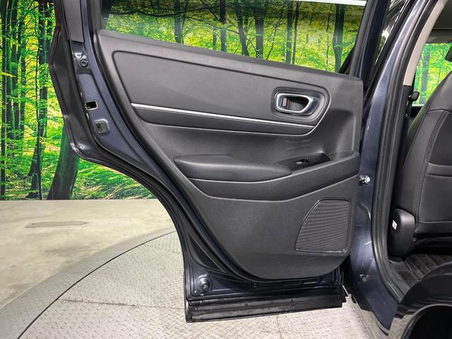 ヴェゼル ｅ：ＨＥＶ　Ｚ　バックカメラ　衝突被害軽減システム　禁煙車　電動リアゲート　ハーフレザーシート　コーナーセンサー　スマートキー　ＬＥＤヘッド　ＥＴＣ２．０　純正１８インチアルミ　オートハイビーム　車線逸脱警報（58枚目）