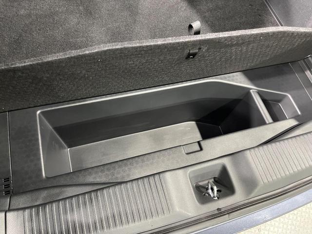 ヴェゼル ｅ：ＨＥＶ　Ｚ　バックカメラ　衝突被害軽減システム　禁煙車　電動リアゲート　ハーフレザーシート　コーナーセンサー　スマートキー　ＬＥＤヘッド　ＥＴＣ２．０　純正１８インチアルミ　オートハイビーム　車線逸脱警報（62枚目）