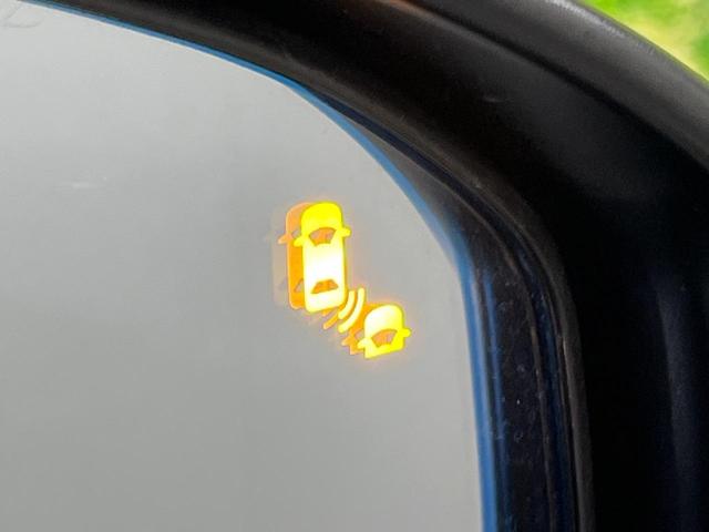 ヴェゼル ｅ：ＨＥＶ　Ｚ　バックカメラ　衝突被害軽減システム　禁煙車　電動リアゲート　ハーフレザーシート　コーナーセンサー　スマートキー　ＬＥＤヘッド　ＥＴＣ２．０　純正１８インチアルミ　オートハイビーム　車線逸脱警報（63枚目）