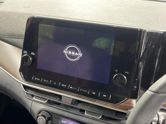 オーラ Ｇ　メーカー９インチナビ　全周囲カメラ　衝突被害軽減システム　禁煙車　ドラレコ　コーナーセンサー　スマートキー　ＬＥＤヘッド　ＥＴＣ２．０　純正１７インチアルミ　オートライト　Ｂｌｕｅｔｏｏｔｈ（4枚目）