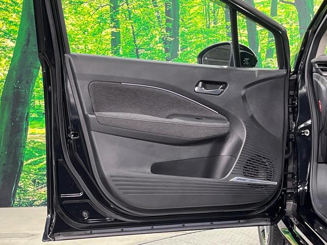 オーラ Ｇ　メーカー９インチナビ　全周囲カメラ　衝突被害軽減システム　禁煙車　ドラレコ　コーナーセンサー　スマートキー　ＬＥＤヘッド　ＥＴＣ２．０　純正１７インチアルミ　オートライト　Ｂｌｕｅｔｏｏｔｈ（29枚目）