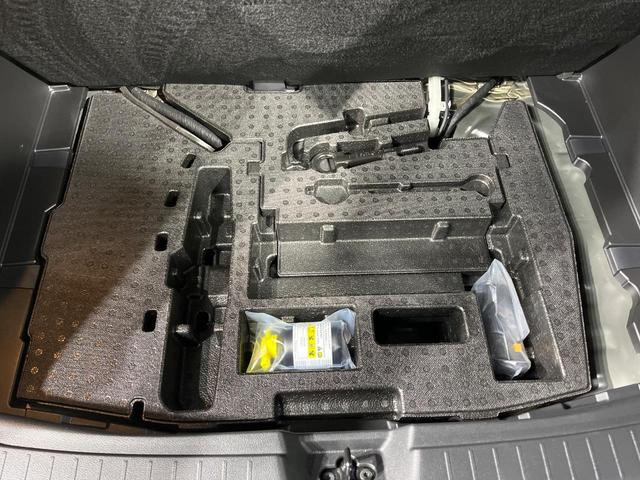 オーラ Ｇ　メーカー９インチナビ　全周囲カメラ　衝突被害軽減システム　禁煙車　ドラレコ　コーナーセンサー　スマートキー　ＬＥＤヘッド　ＥＴＣ２．０　純正１７インチアルミ　オートライト　Ｂｌｕｅｔｏｏｔｈ（52枚目）