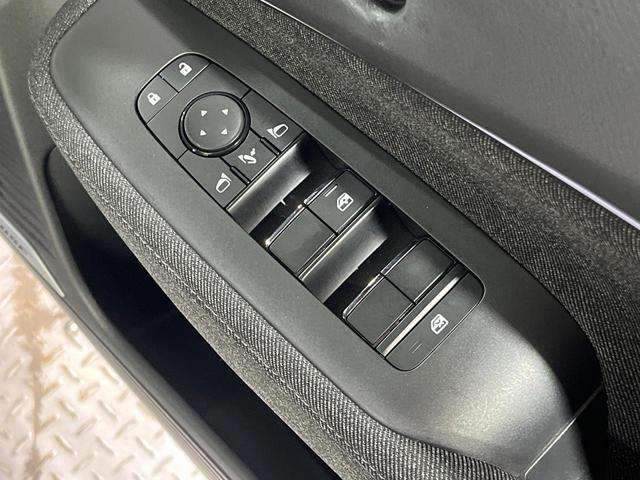 オーラ Ｇ　メーカー９インチナビ　全周囲カメラ　衝突被害軽減システム　禁煙車　ドラレコ　コーナーセンサー　スマートキー　ＬＥＤヘッド　ＥＴＣ２．０　純正１７インチアルミ　オートライト　Ｂｌｕｅｔｏｏｔｈ（66枚目）