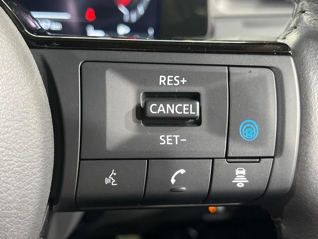 オーラ Ｇ　レザーエディション　メーカー９インチナビ　全周囲カメラ　衝突被害軽減システム　禁煙車　ハーフレザーシート　ドラレコ　コーナーセンサー　スマートキー　ＬＥＤヘッド　ＥＴＣ２．０　純正１７インチアルミ　オートライト（6枚目）