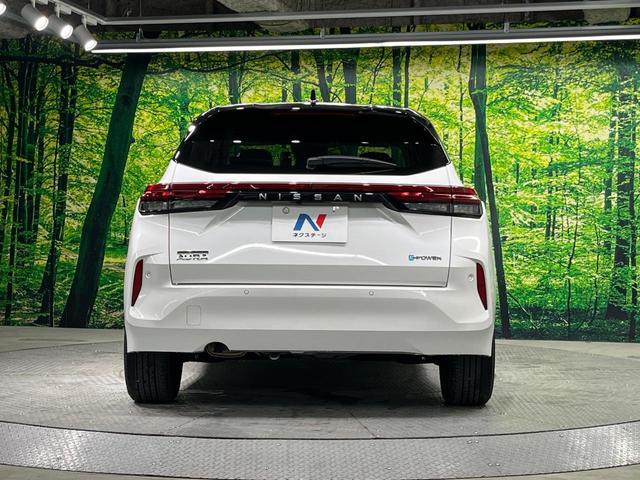 オーラ Ｇ　レザーエディション　メーカー９インチナビ　全周囲カメラ　衝突被害軽減システム　禁煙車　ハーフレザーシート　ドラレコ　コーナーセンサー　スマートキー　ＬＥＤヘッド　ＥＴＣ２．０　純正１７インチアルミ　オートライト（15枚目）