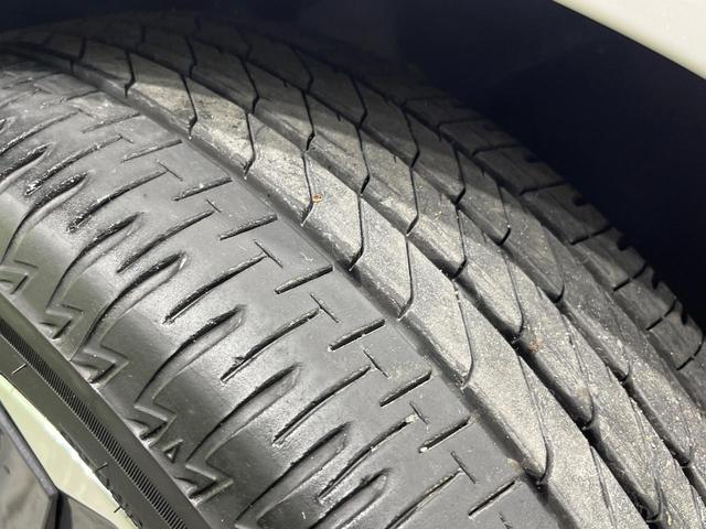 オーラ Ｇ　レザーエディション　メーカー９インチナビ　全周囲カメラ　衝突被害軽減システム　禁煙車　ハーフレザーシート　ドラレコ　コーナーセンサー　スマートキー　ＬＥＤヘッド　ＥＴＣ２．０　純正１７インチアルミ　オートライト（25枚目）