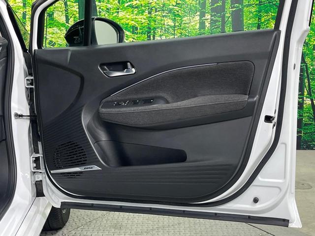 オーラ Ｇ　レザーエディション　メーカー９インチナビ　全周囲カメラ　衝突被害軽減システム　禁煙車　ハーフレザーシート　ドラレコ　コーナーセンサー　スマートキー　ＬＥＤヘッド　ＥＴＣ２．０　純正１７インチアルミ　オートライト（27枚目）