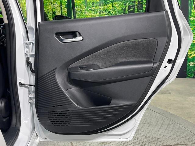 オーラ Ｇ　レザーエディション　メーカー９インチナビ　全周囲カメラ　衝突被害軽減システム　禁煙車　ハーフレザーシート　ドラレコ　コーナーセンサー　スマートキー　ＬＥＤヘッド　ＥＴＣ２．０　純正１７インチアルミ　オートライト（28枚目）