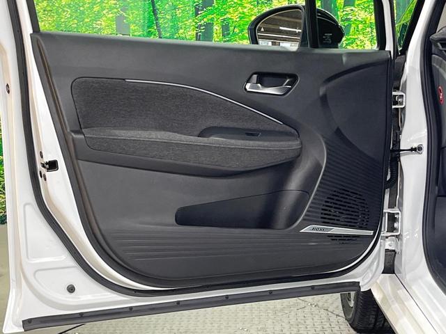 オーラ Ｇ　レザーエディション　メーカー９インチナビ　全周囲カメラ　衝突被害軽減システム　禁煙車　ハーフレザーシート　ドラレコ　コーナーセンサー　スマートキー　ＬＥＤヘッド　ＥＴＣ２．０　純正１７インチアルミ　オートライト（30枚目）