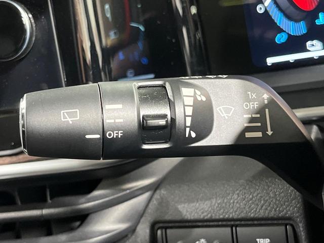 オーラ Ｇ　レザーエディション　メーカー９インチナビ　全周囲カメラ　衝突被害軽減システム　禁煙車　ハーフレザーシート　ドラレコ　コーナーセンサー　スマートキー　ＬＥＤヘッド　ＥＴＣ２．０　純正１７インチアルミ　オートライト（38枚目）