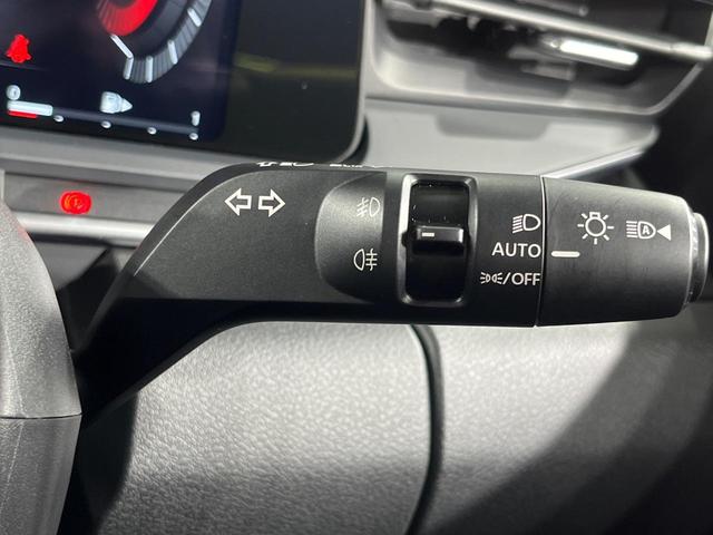 オーラ Ｇ　レザーエディション　メーカー９インチナビ　全周囲カメラ　衝突被害軽減システム　禁煙車　ハーフレザーシート　ドラレコ　コーナーセンサー　スマートキー　ＬＥＤヘッド　ＥＴＣ２．０　純正１７インチアルミ　オートライト（39枚目）