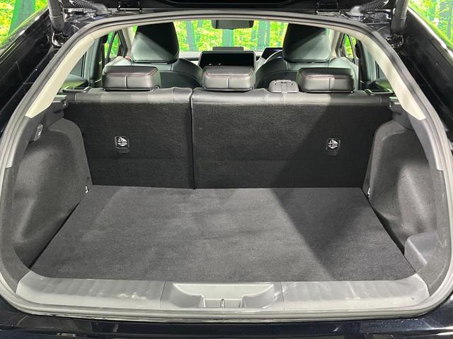 プリウス Ｚ　パノラマルーフ　全周囲カメラ　１２．３型純正ナビ　突被害軽減システム　レーダークルーズ　禁煙車　ハーフレザーシート　前席シートエアコン　パワーシート　コーナーセンサー　スマートキー　ＬＥＤヘッド（10枚目）