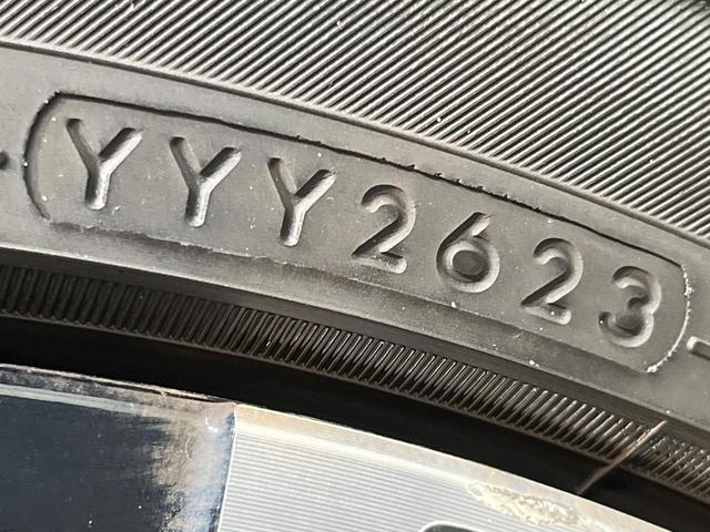 プリウス Ｚ　パノラマルーフ　全周囲カメラ　１２．３型純正ナビ　突被害軽減システム　レーダークルーズ　禁煙車　ハーフレザーシート　前席シートエアコン　パワーシート　コーナーセンサー　スマートキー　ＬＥＤヘッド（26枚目）