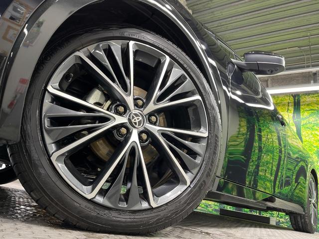 プリウス Ｚ　パノラマルーフ　全周囲カメラ　衝突被害軽減システム　レーダークルーズ　禁煙車　ハーフレザーシート　前席シートエアコン　パワーシート　コーナーセンサー　スマートキー　ＬＥＤヘッド　ＥＴＣ２．０（13枚目）