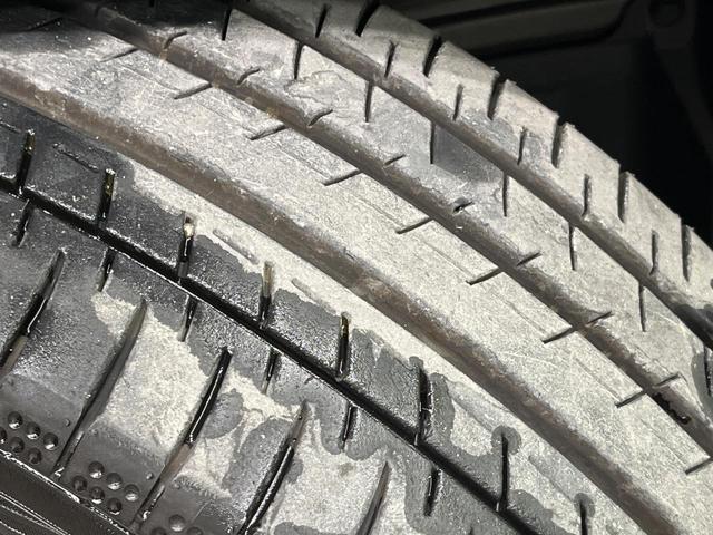 プリウス Ｚ　パノラマルーフ　全周囲カメラ　衝突被害軽減システム　レーダークルーズ　禁煙車　ハーフレザーシート　前席シートエアコン　パワーシート　コーナーセンサー　スマートキー　ＬＥＤヘッド　ＥＴＣ２．０（25枚目）