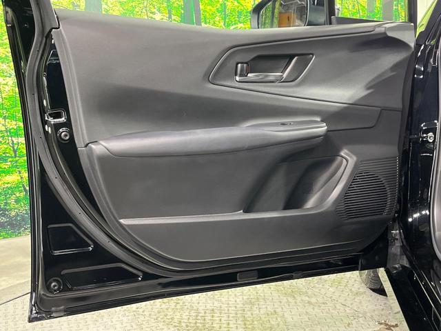 プリウス Ｚ　パノラマルーフ　全周囲カメラ　衝突被害軽減システム　レーダークルーズ　禁煙車　ハーフレザーシート　前席シートエアコン　パワーシート　コーナーセンサー　スマートキー　ＬＥＤヘッド　ＥＴＣ２．０（28枚目）