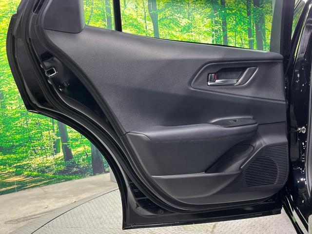 プリウス Ｚ　パノラマルーフ　全周囲カメラ　衝突被害軽減システム　レーダークルーズ　禁煙車　ハーフレザーシート　前席シートエアコン　パワーシート　コーナーセンサー　スマートキー　ＬＥＤヘッド　ＥＴＣ２．０（29枚目）