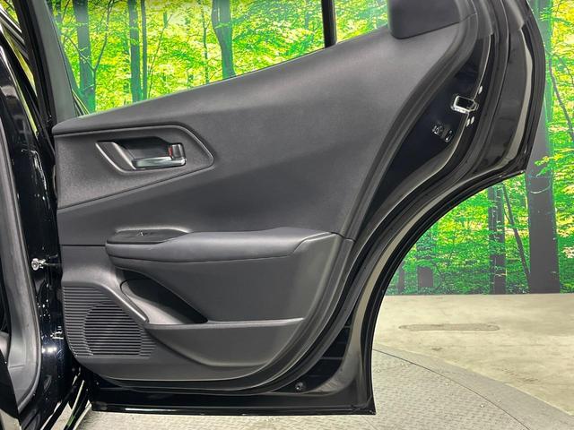 プリウス Ｚ　パノラマルーフ　全周囲カメラ　衝突被害軽減システム　レーダークルーズ　禁煙車　ハーフレザーシート　前席シートエアコン　パワーシート　コーナーセンサー　スマートキー　ＬＥＤヘッド　ＥＴＣ２．０（31枚目）