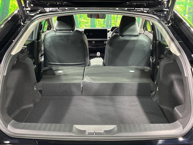 プリウス Ｚ　パノラマルーフ　全周囲カメラ　衝突被害軽減システム　レーダークルーズ　禁煙車　ハーフレザーシート　前席シートエアコン　パワーシート　コーナーセンサー　スマートキー　ＬＥＤヘッド　ＥＴＣ２．０（32枚目）