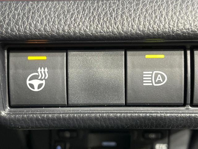 プリウス Ｚ　パノラマルーフ　全周囲カメラ　衝突被害軽減システム　レーダークルーズ　禁煙車　ハーフレザーシート　前席シートエアコン　パワーシート　コーナーセンサー　スマートキー　ＬＥＤヘッド　ＥＴＣ２．０（37枚目）