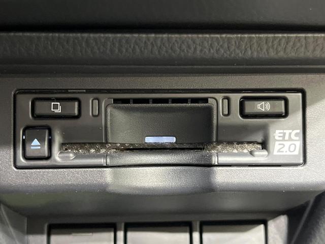 プリウス Ｚ　パノラマルーフ　全周囲カメラ　衝突被害軽減システム　レーダークルーズ　禁煙車　ハーフレザーシート　前席シートエアコン　パワーシート　コーナーセンサー　スマートキー　ＬＥＤヘッド　ＥＴＣ２．０（38枚目）