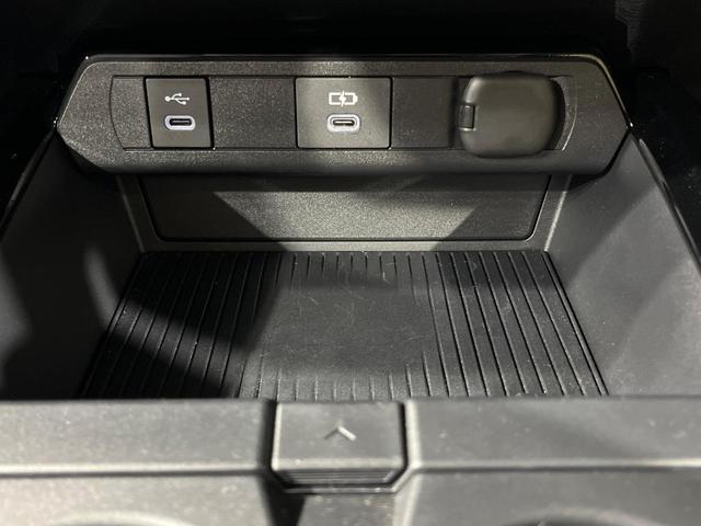 プリウス Ｚ　パノラマルーフ　全周囲カメラ　衝突被害軽減システム　レーダークルーズ　禁煙車　ハーフレザーシート　前席シートエアコン　パワーシート　コーナーセンサー　スマートキー　ＬＥＤヘッド　ＥＴＣ２．０（51枚目）