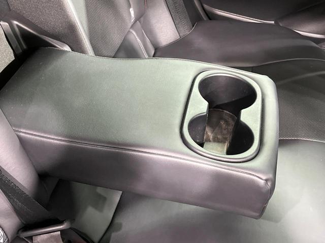 プリウス Ｚ　パノラマルーフ　全周囲カメラ　衝突被害軽減システム　レーダークルーズ　禁煙車　ハーフレザーシート　前席シートエアコン　パワーシート　コーナーセンサー　スマートキー　ＬＥＤヘッド　ＥＴＣ２．０（56枚目）