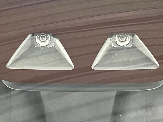 �y�X�}�[�g�A�V�X�g�z���s���ɑO���̎ԗ�����F�����A�Փ˂������Ȏ��͌x��ƃu���[�L�ŏՓˉ���Ɣ�Q�y�����A�V�X�g�B�����S�Ƀh���C�u�����y���݂��������܂��B