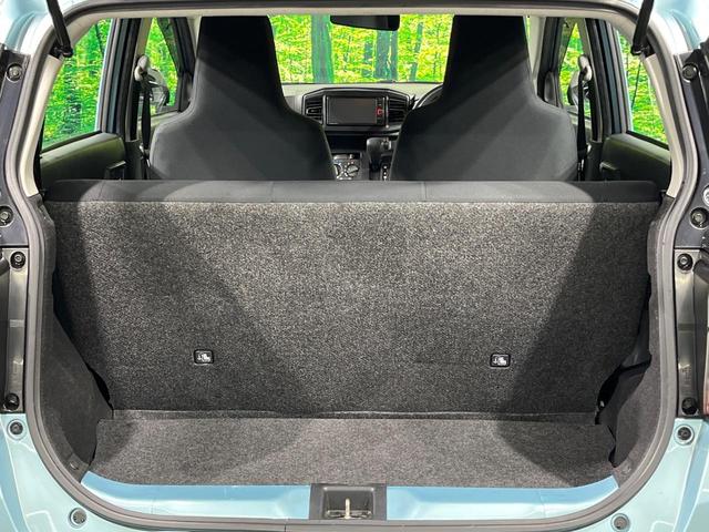 ���i�̂���������ʋ΁A���}���ɏ\���ȉ׎��X�y�[�X���m�ۂ��Ă���܂��B�Z�J���h�V�[�g��|���ƁA�傫�ȉו��̐ύڂ��\�ł���