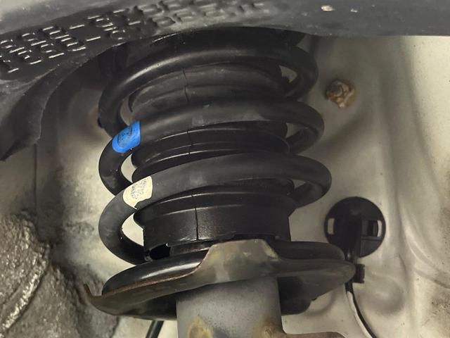 ムーヴ カスタム　Ｘ　ＳＡ　衝突軽減装置　純正ＳＤナビ　バックカメラ　禁煙車　スマートキー　ＨＩＤヘッド　ＥＴＣ　純正１４インチアルミ　オートライト　オートエアコン　ＣＤ　ＤＶＤ再生　地デジ（20枚目）