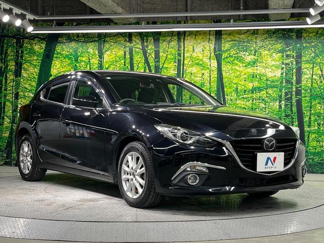 アクセラスポーツ １５Ｓツーリング　マツダコネクトナビ　バックカメラ　衝突被害軽減システム　レーダークルーズ　禁煙車　スマートキー　ＨＩＤヘッド　ＥＴＣ　純正１６インチアルミ　オートライト　デュアルエアコン　Ｂｌｕｅｔｏｏｔｈ（16枚目）