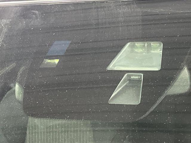 アクセラスポーツ １５Ｓツーリング　マツダコネクトナビ　バックカメラ　衝突被害軽減システム　レーダークルーズ　禁煙車　スマートキー　ＨＩＤヘッド　ＥＴＣ　純正１６インチアルミ　オートライト　デュアルエアコン　Ｂｌｕｅｔｏｏｔｈ（26枚目）