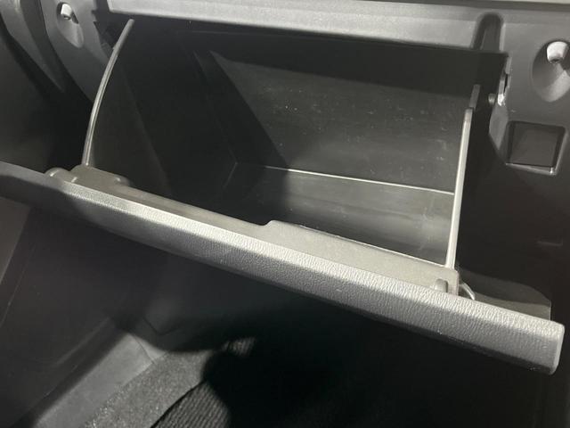 アクセラスポーツ １５Ｓツーリング　マツダコネクトナビ　バックカメラ　衝突被害軽減システム　レーダークルーズ　禁煙車　スマートキー　ＨＩＤヘッド　ＥＴＣ　純正１６インチアルミ　オートライト　デュアルエアコン　Ｂｌｕｅｔｏｏｔｈ（45枚目）