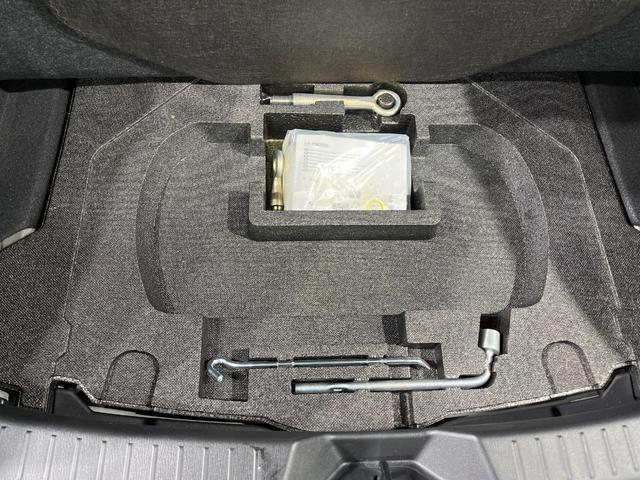 アクセラスポーツ １５Ｓツーリング　マツダコネクトナビ　バックカメラ　衝突被害軽減システム　レーダークルーズ　禁煙車　スマートキー　ＨＩＤヘッド　ＥＴＣ　純正１６インチアルミ　オートライト　デュアルエアコン　Ｂｌｕｅｔｏｏｔｈ（54枚目）