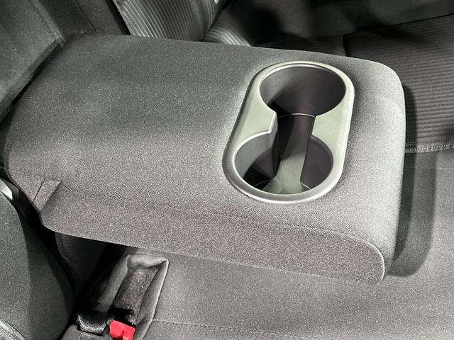 アクセラスポーツ １５Ｓツーリング　マツダコネクトナビ　バックカメラ　衝突被害軽減システム　レーダークルーズ　禁煙車　スマートキー　ＨＩＤヘッド　ＥＴＣ　純正１６インチアルミ　オートライト　デュアルエアコン　Ｂｌｕｅｔｏｏｔｈ（56枚目）