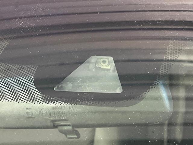 フリード Ｇ・ホンダセンシング　両側電動ドア　純正ＳＤナビ　バックカメラ　衝突被害軽減システム　レーダークルーズ　禁煙車　コーナーセンサー　スマートキー　ビルトインＥＴＣ　車線逸脱警報　オートライト　オートエアコン（3枚目）