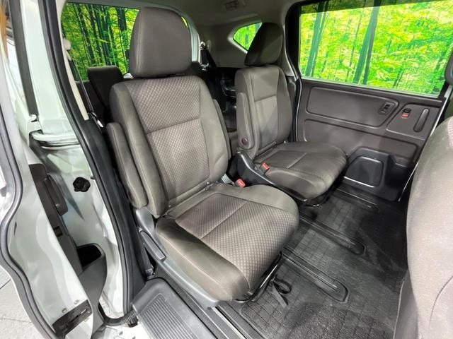 フリード Ｇ・ホンダセンシング　両側電動ドア　純正ＳＤナビ　バックカメラ　衝突被害軽減システム　レーダークルーズ　禁煙車　コーナーセンサー　スマートキー　ビルトインＥＴＣ　車線逸脱警報　オートライト　オートエアコン（9枚目）