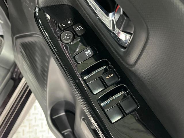 スペーシアカスタム ハイブリッドＸＳターボ　メーカー９インチナビ　両側電動ドア　全周囲カメラ　衝突軽減　レーダークルーズ　禁煙車　シートヒーター　ドラレコ　コーナーセンサー　スマートキー　ＬＥＤヘッド　ＥＴＣ（45枚目）