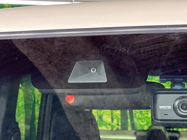 N-BOXカスタム G・Lターボホンダセンシング 両側電動ドア 純正8インチナビ バックカメラ 衝突被害軽減システム 禁煙車 ハーフレザーシート ドラレコ スマートキー LEDヘッド ビルトインETC 純正15インチアルミ オートハイビーム(7枚目)