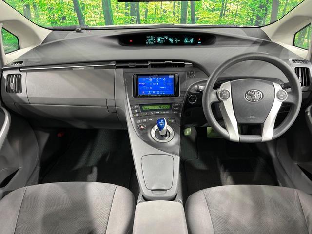 プリウス Ｓツーリングセレクション　ＳＤナビ　バックカメラ　禁煙車　コーナーセンサー　スマートキー　ＨＩＤヘッド　ビルトインＥＴＣ　オートライト　オートエアコン　Ｂｌｕｅｔｏｏｔｈ　ＣＤ（2枚目）
