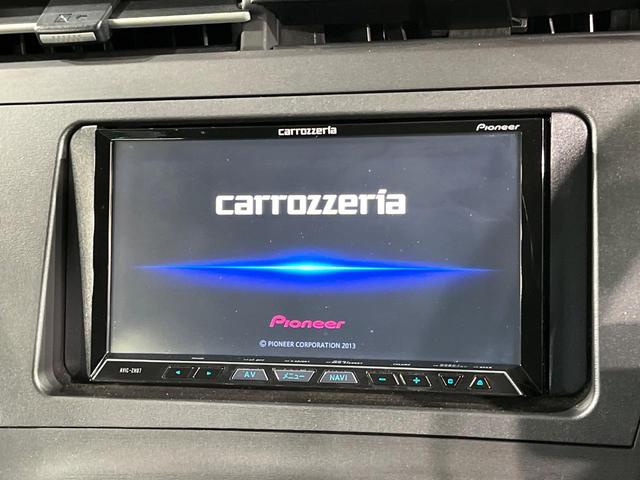 プリウス Ｓツーリングセレクション　ＳＤナビ　バックカメラ　禁煙車　コーナーセンサー　スマートキー　ＨＩＤヘッド　ビルトインＥＴＣ　オートライト　オートエアコン　Ｂｌｕｅｔｏｏｔｈ　ＣＤ（3枚目）