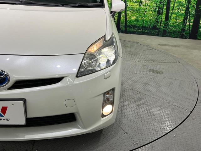 プリウス Ｓツーリングセレクション　ＳＤナビ　バックカメラ　禁煙車　コーナーセンサー　スマートキー　ＨＩＤヘッド　ビルトインＥＴＣ　オートライト　オートエアコン　Ｂｌｕｅｔｏｏｔｈ　ＣＤ（12枚目）