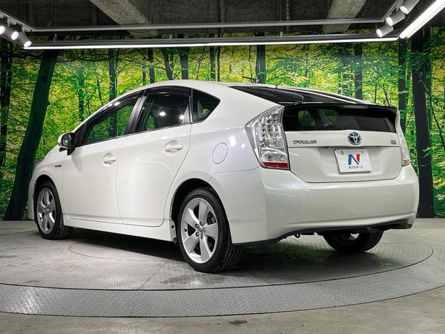 プリウス Ｓツーリングセレクション　ＳＤナビ　バックカメラ　禁煙車　コーナーセンサー　スマートキー　ＨＩＤヘッド　ビルトインＥＴＣ　オートライト　オートエアコン　Ｂｌｕｅｔｏｏｔｈ　ＣＤ（25枚目）